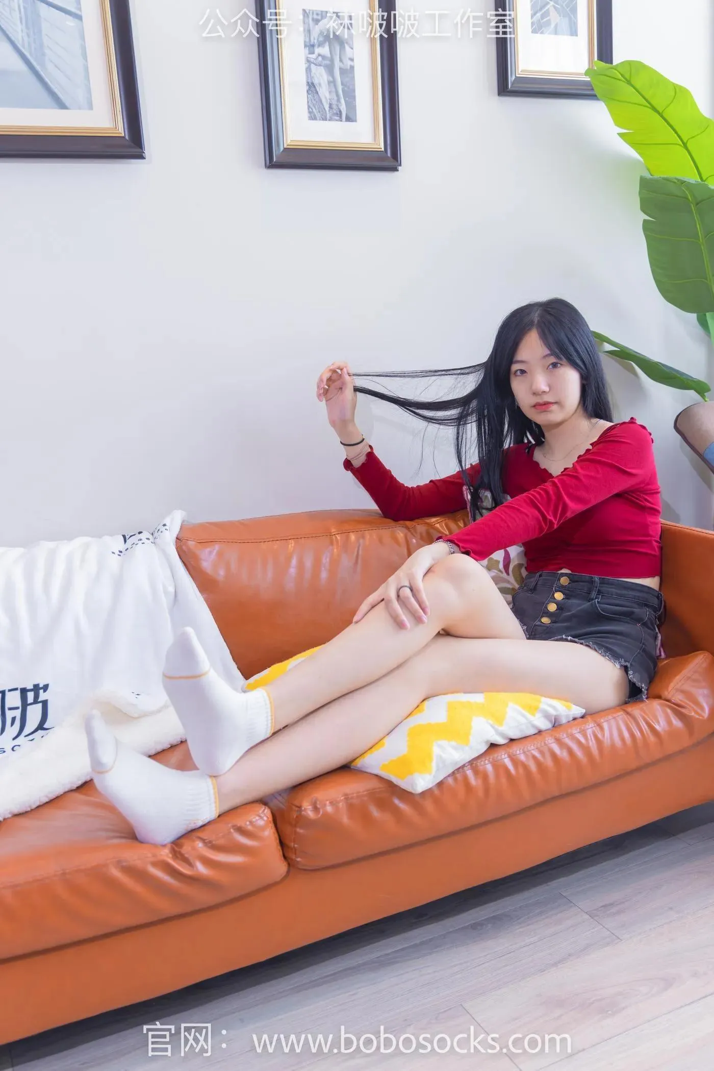 [BoBoSocks袜啵啵]NO.120 小甜豆-高跟长靴、白棉袜、裸足 [170P]插图5
